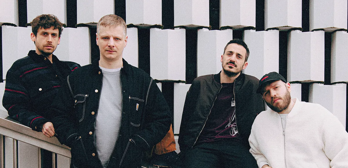 ECHT! 

                                                                     / Julie Rains