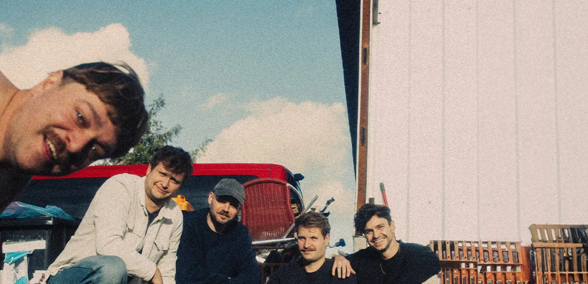 EQUAL IDIOTS / CAPTAIN KAISER / THE PRICEDUIFKES / RIFLE + ...
/ 'KAISERFEST'